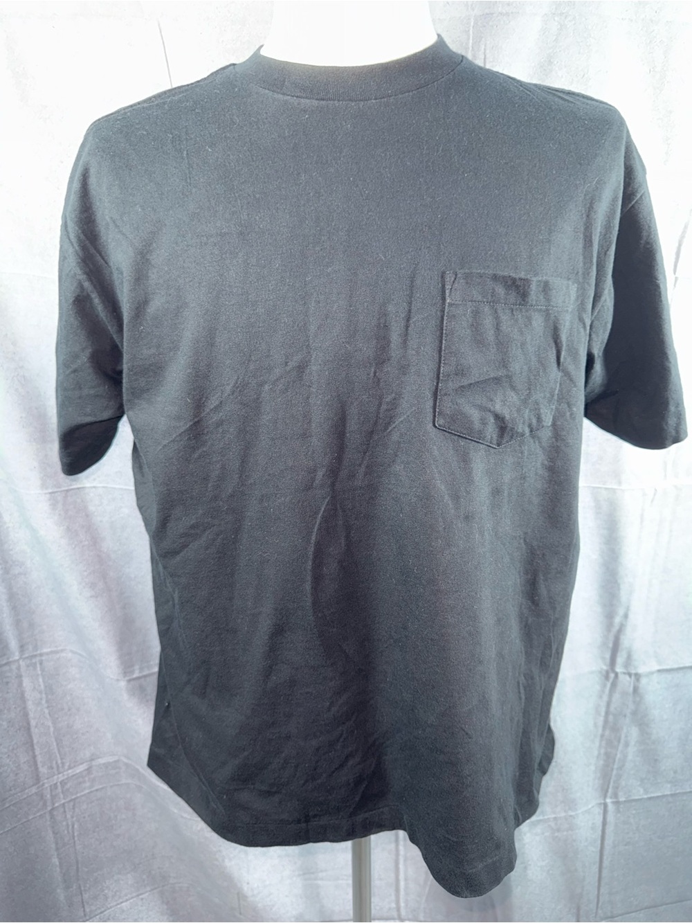 2345-Old Navy Men's Black Short-Sleeve Pocket Tee